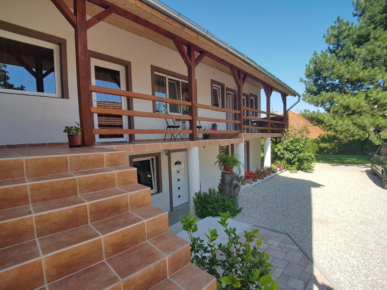 Villa Nora Hévíz Exteriör bild
