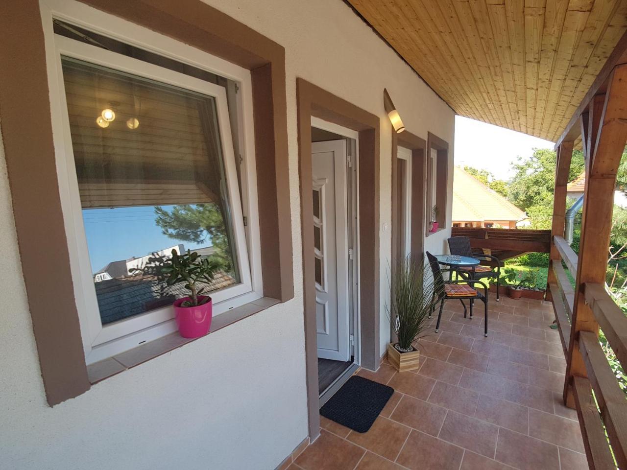 Villa Nora Hévíz Exteriör bild